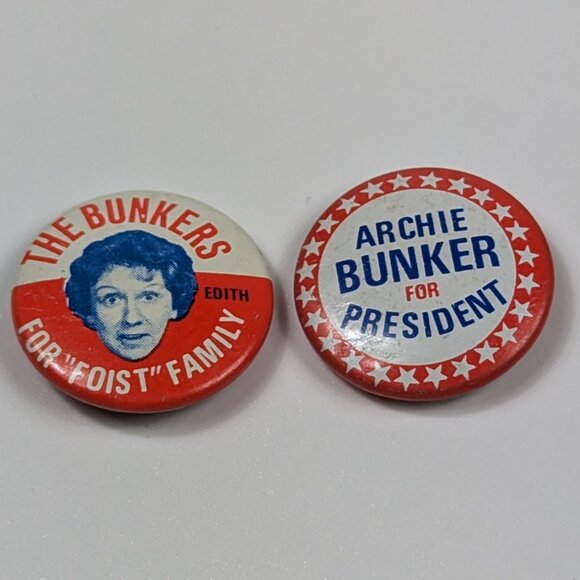 Vintage 1972 Archie Bunker for President & The Bunkers for Foist Family Pins - Picture 1 of 5